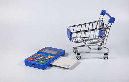 快钱刷POS机属于外包的吗？快钱刷POS机不能用了吗？